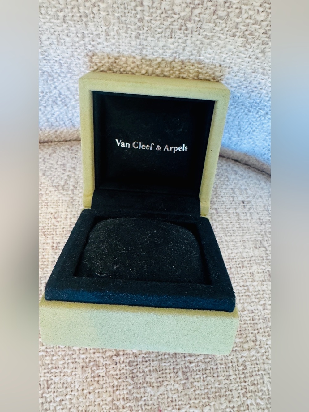 Authentic Van Cleef & Arpels Jewerly Box for Necklace and bracelets like new